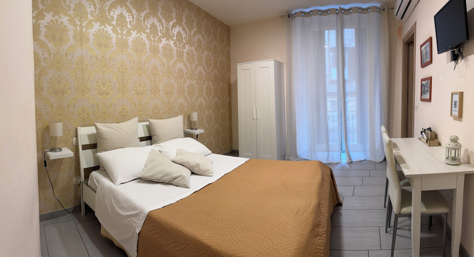 Bedroom 4, B&B 248, Napoli
