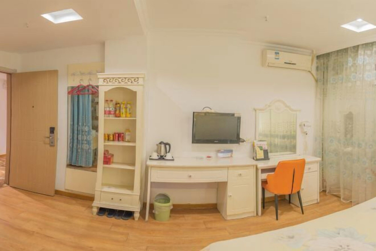 Bedroom 5, Jiatai Chain Hotel Dandonghuanghai Market Store, Dandong