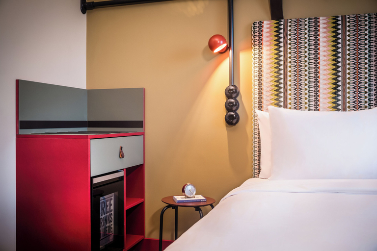 Bedroom 4, Me and All Hotel Berlin East Side, by Hyatt - NEW OPENING, Berlin