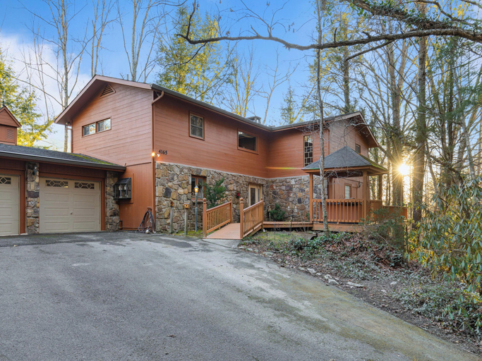 Exterior & Views, Shooting Star by Jackson Mountain Rentals, Sevier
