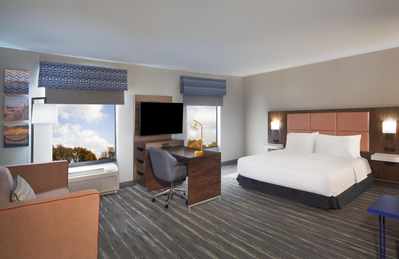 Bedroom 3, Hampton Inn & Suites Cleveland Mentor, Lake