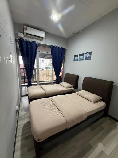 Bedroom 4, The Village, Semporna