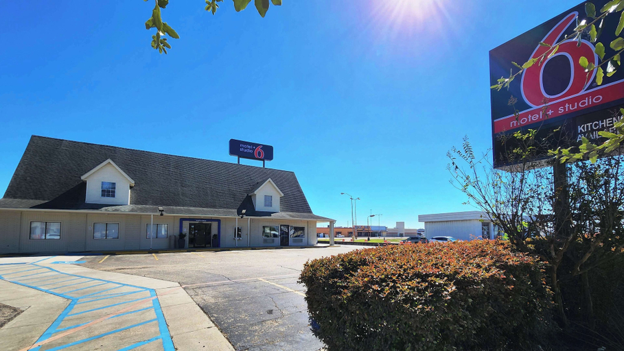 Exterior & Views 2, Motel 6 Webster, TX - Houston - Nasa Lake, Houston
