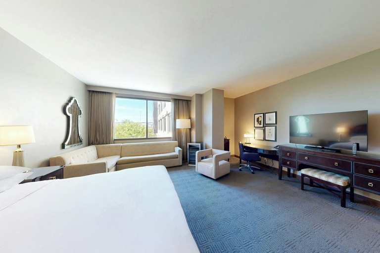 Bedroom 3, Sheraton McKinney Hotel, Collin