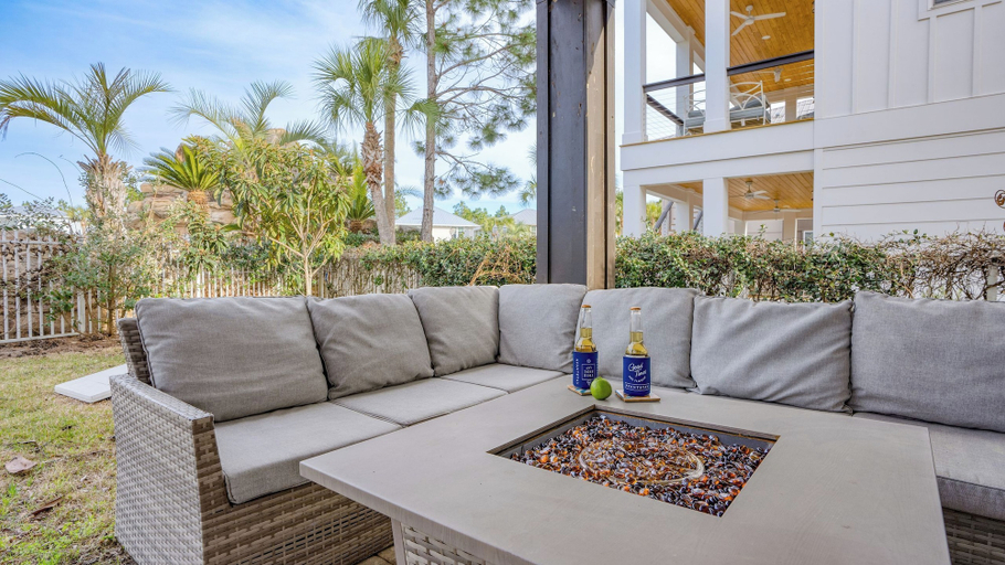 Others 5, Sleeps 18 Luxe 30A Beach Home w/ Resort Pool + Outdoor Fireplace, Walton