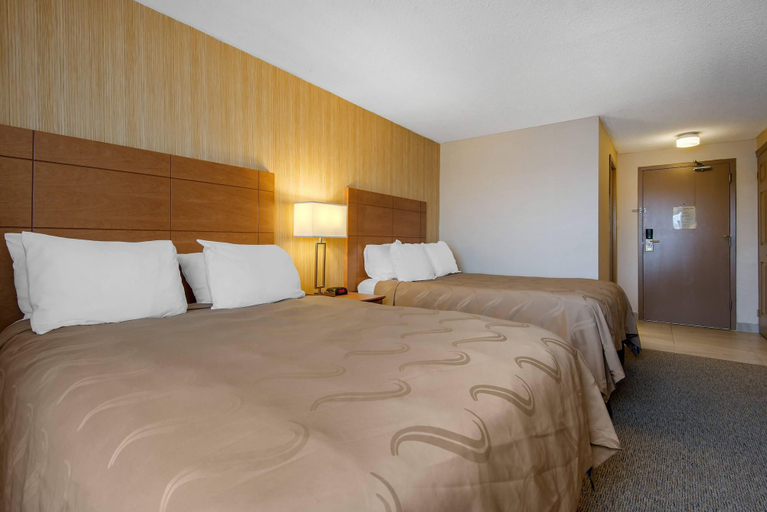 Bedroom 3, Quality Inn & Conference Centre Downtown, Greater Sudbury