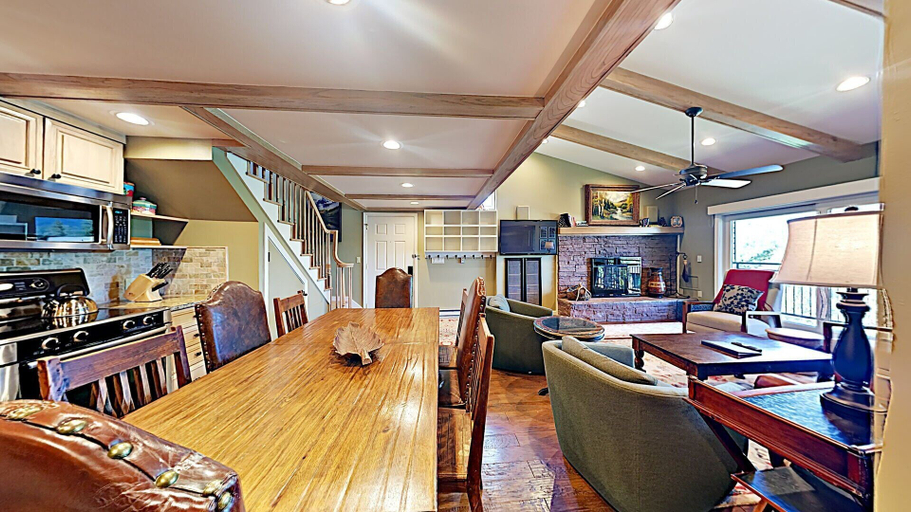 Food & Drinks 5, The Timberline Condominiums, Pitkin