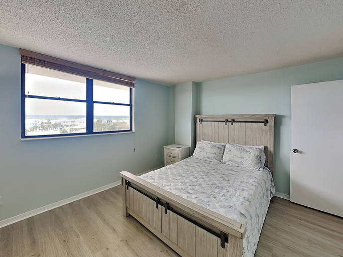 Bedroom 3, Sand Dollar I 402 by Distinctive Beach Rentals, Saint Johns