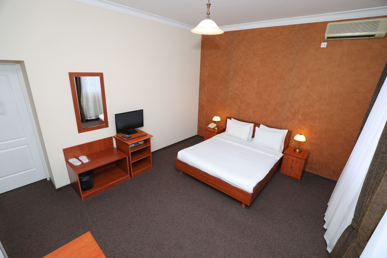 Bedroom 3, Azcot Hotel - Nizami Street, Baku