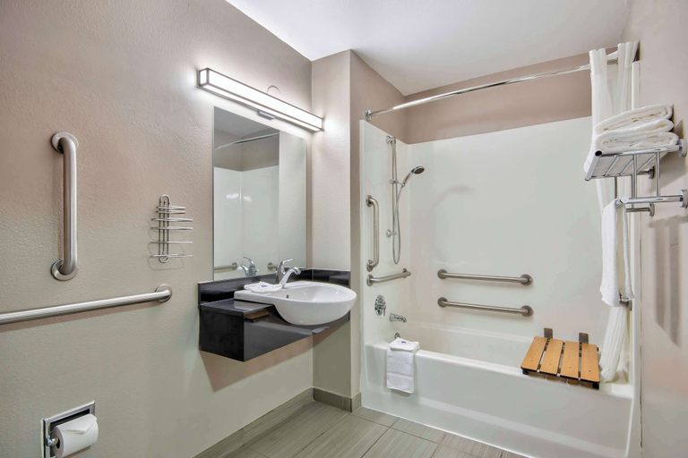 Bathroom 3, Studio 6 Extended Stay - Austin, TX - Midtown, Travis