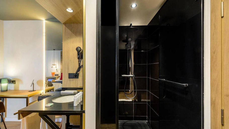 Bathroom 5, Hotel Vibra District - Adults Only, Baleares