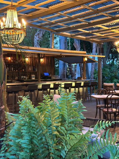 Food & Drinks 5, Miami River Inn By Renzzi, Miami-Dade