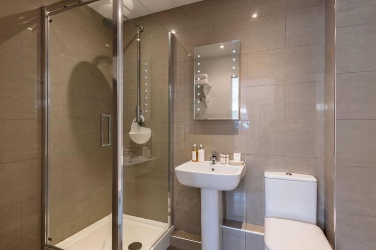 Bathroom 3, The Tytherleigh Arms, Devon