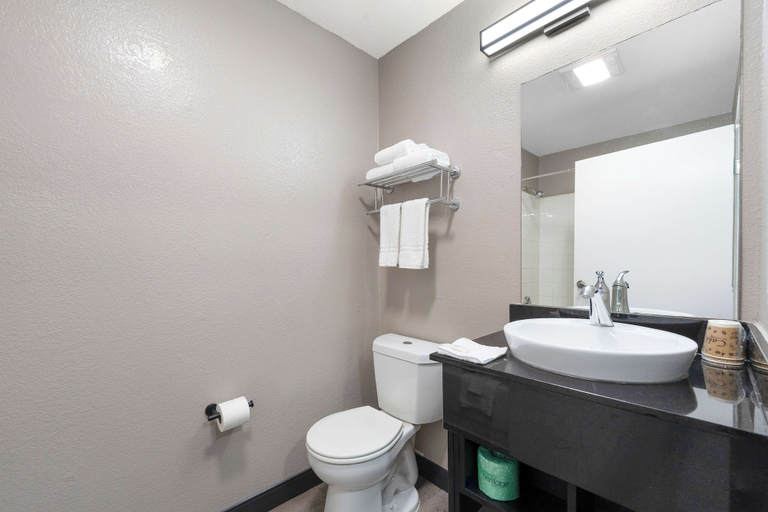 Bathroom 5, Studio 6 Extended Stay Tucker GA Atlanta Northlake, DeKalb
