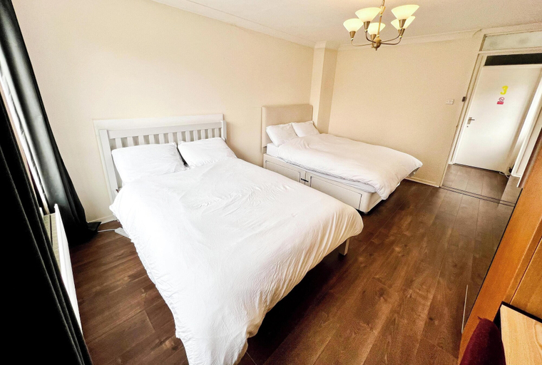 Bedroom 2, Central Palace - Excellent Stay in London Zone 1, London