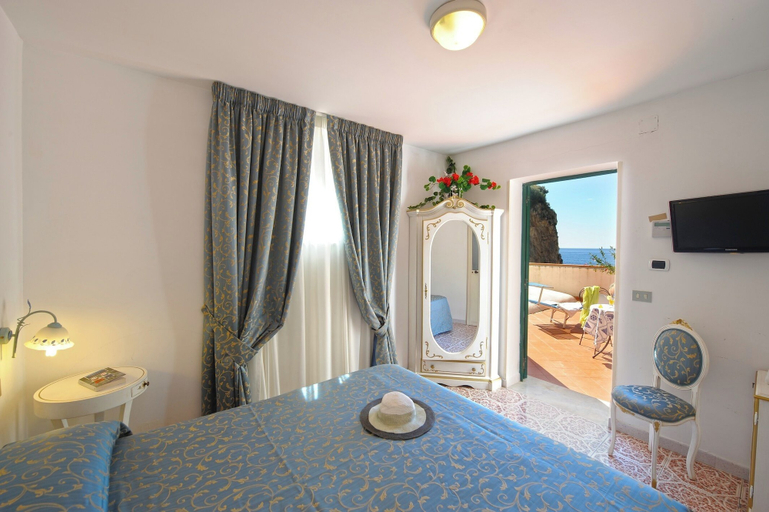 Bedroom 3, La Conchiglia, Salerno