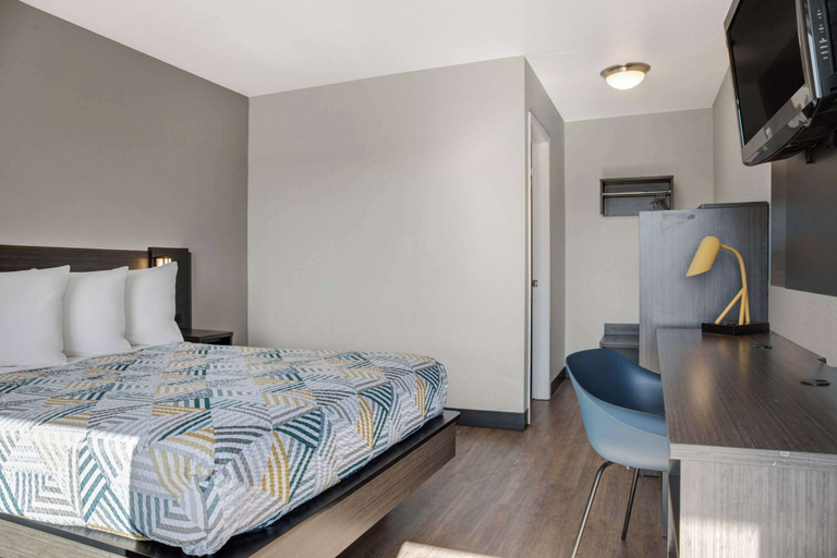 Bedroom 3, Motel 6 Carson City, NV, Carson City