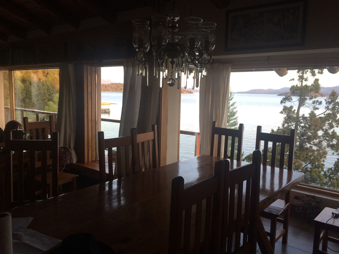 Food & Drinks 5, TRONADOR SCHUSS ARG41, Bariloche
