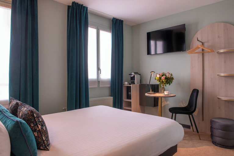 Bedroom 3, Hotel France Albion, Paris