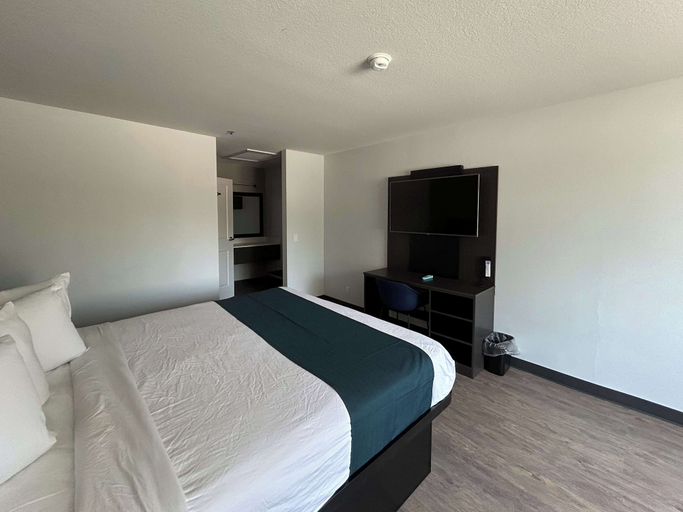 Bedroom 3, Motel 6 Lake Elsinore, CA, Riverside