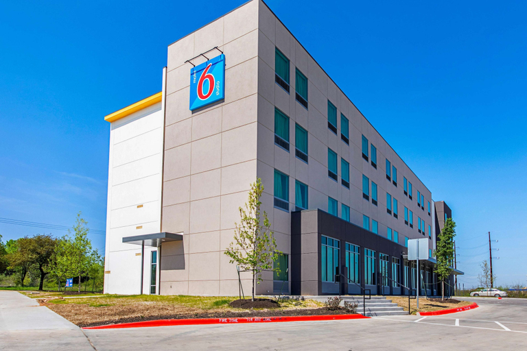 Exterior & Views 2, Studio 6 Austin, TX - Airport, Travis