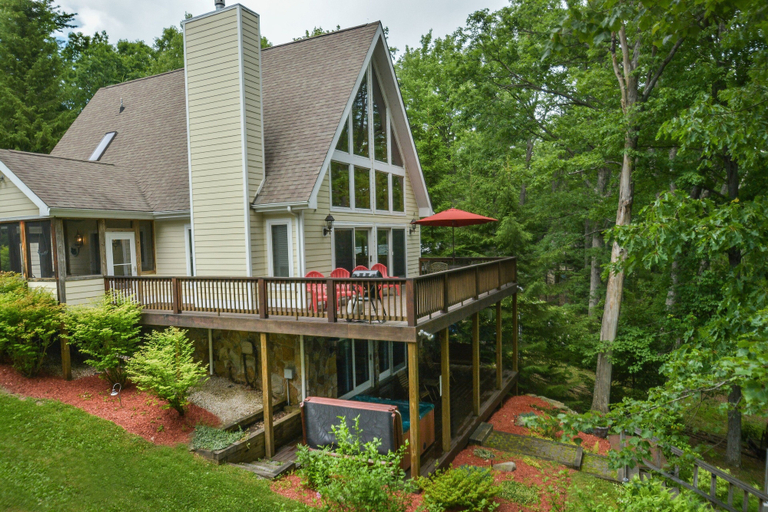 Exterior & Views 2, Dreamers Inn by Taylor Made Deep Creek, Garrett