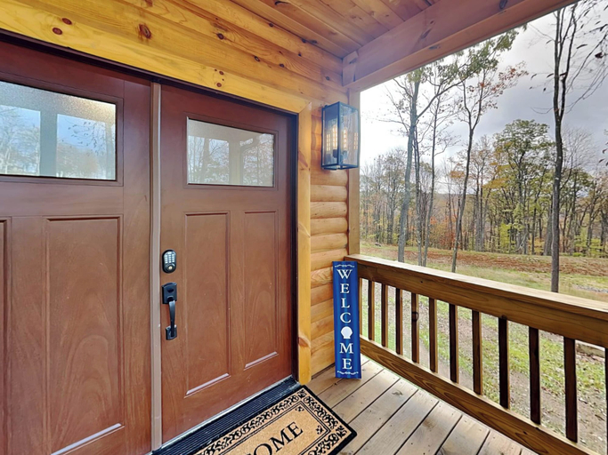 Exterior & Views 2, Majestic Manor by Taylor Made Deep Creek, Garrett