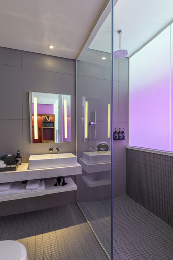Bathroom 5, Wink Saigon Centre, Unscripted by Hyatt - 24 Hours stay, District 1