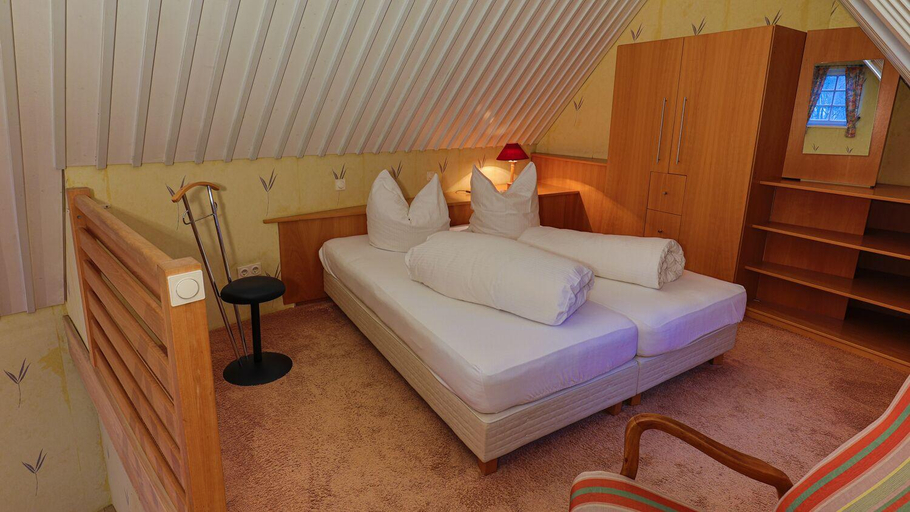 Bedroom 4, Gasthaus Fiester Hannes, Siegen-Wittgenstein