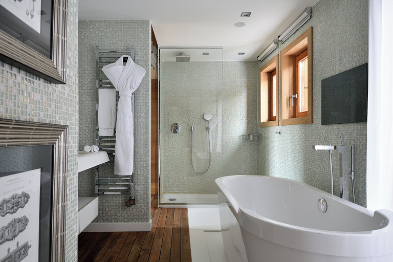 Bathroom 5, Hôtel Le Strato, Savoie