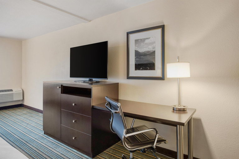 Others 5, Best Western Alderwood, Snohomish