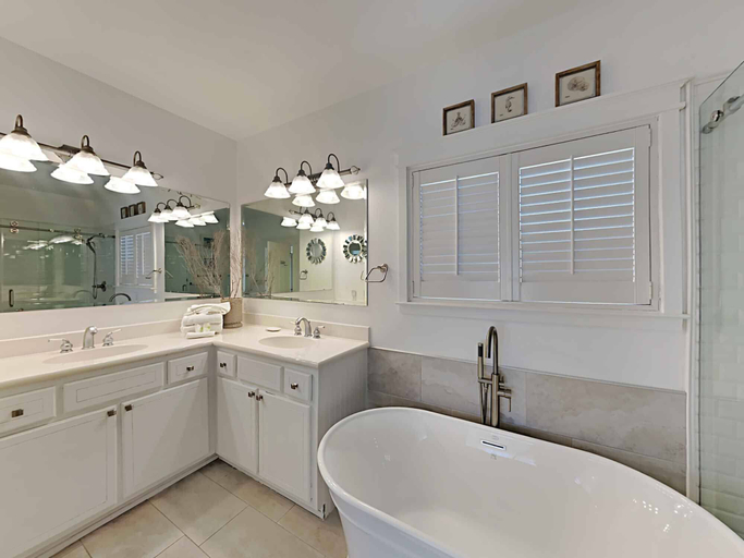 Bathroom 4, Aloha Sandy Bay by Southern Vacation Rentals, Walton