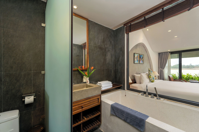 Bathroom 5, Gia Huy Riverside Hotel Hoi An, Da Nang