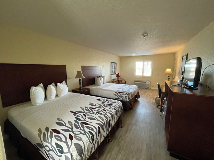 Bedroom 3, Kenedy Inn & Suites, Karnes