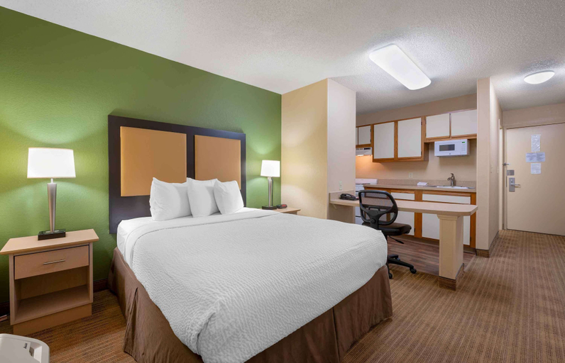 Bedroom 3, Studio 6 Extended Stay Fairfield, OH - Cincinnati, Butler