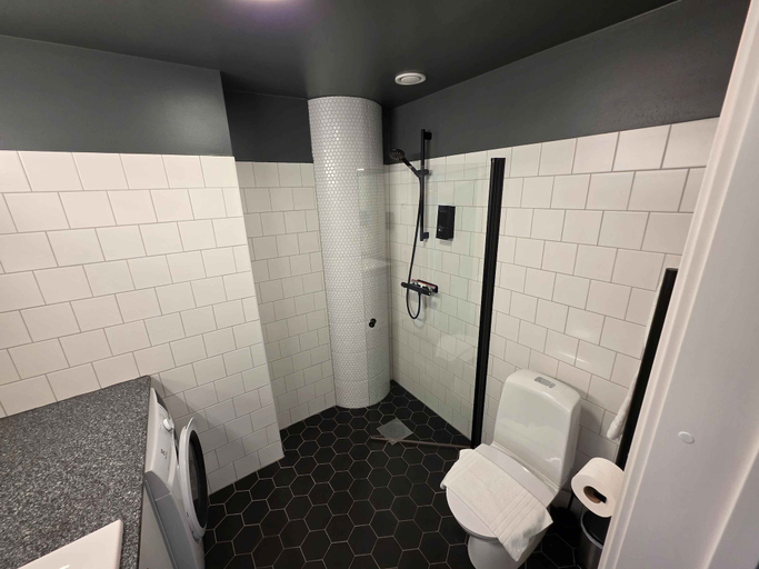 Bathroom 4, Place Lund, Lund