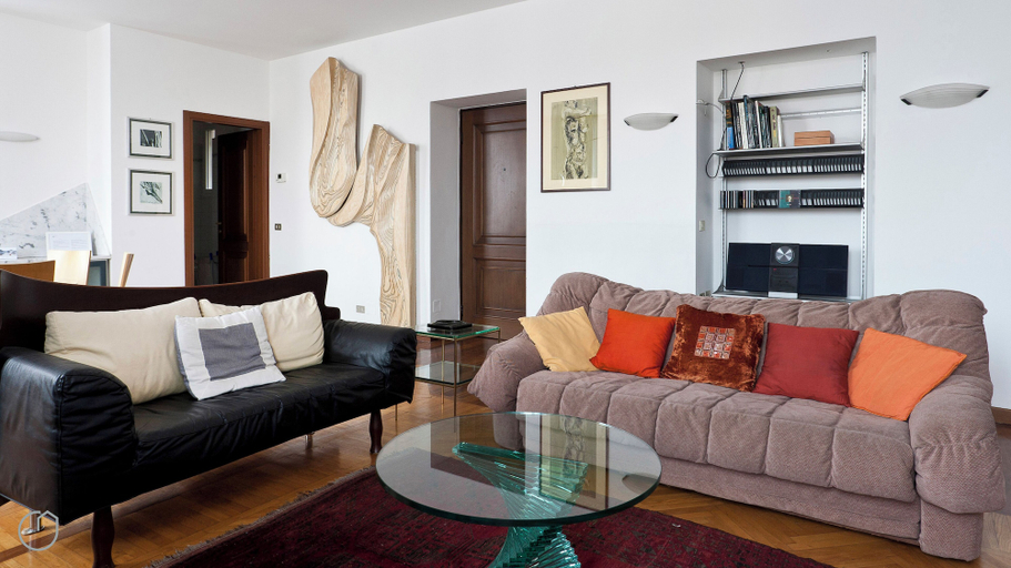Others 4, Italianway - Benedetto Marcello 28, Milano