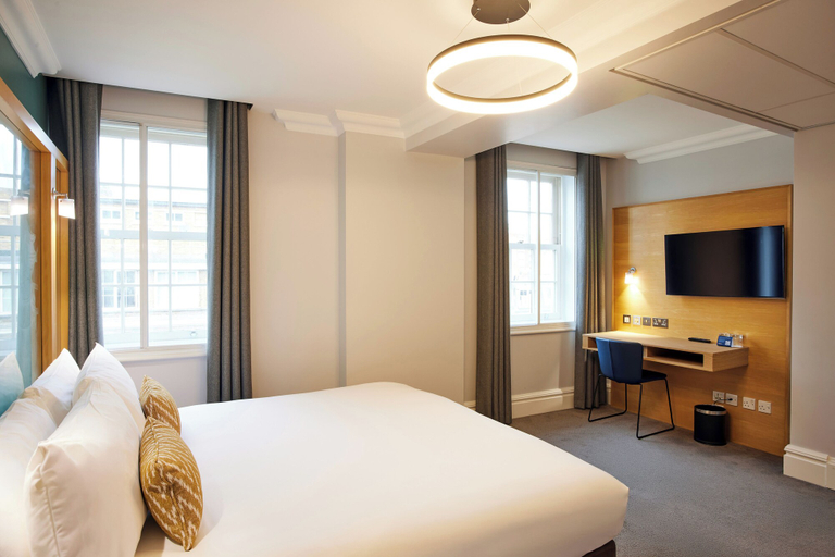 Bedroom 2, Thistle London Park Lane, London