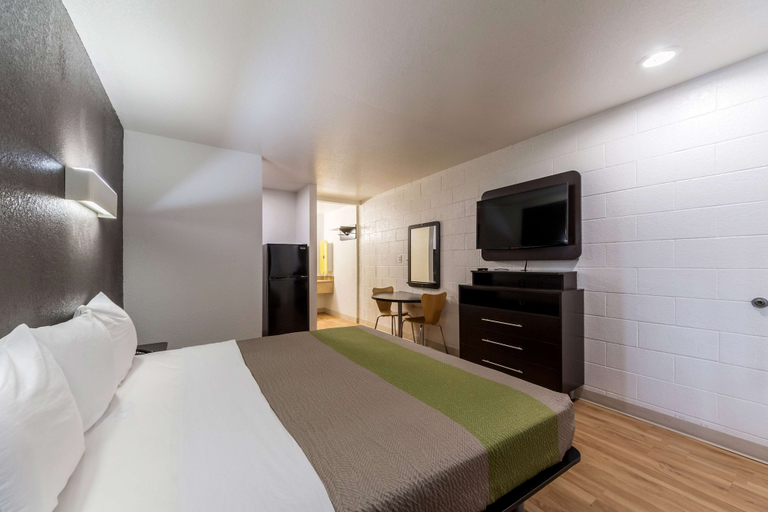 Bedroom 3, Studio 6 San Antonio, TX - Fort Sam Houston Area, Bexar
