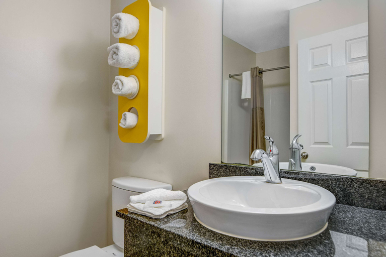 Bathroom 3, Studio 6 Extended Stay - Atlanta, GA - Chamblee, DeKalb