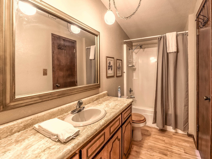 Bathroom 3, Mockingbird Cabin by Ruidoso Vacation Rentals, Lincoln