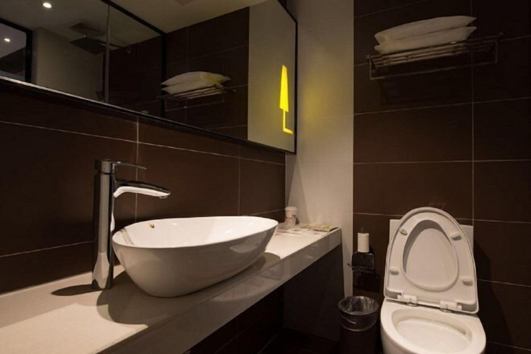 Bathroom 3, IU Hotel (Chongqing Fengdu Ghost City), Chongqing