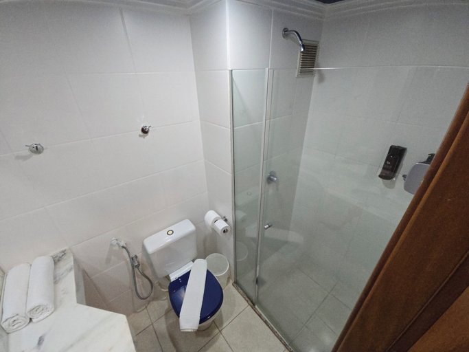 Bathroom 4, Golden Tower Maurílio Biagi by Fênix Hotéis, Ribeirao Preto