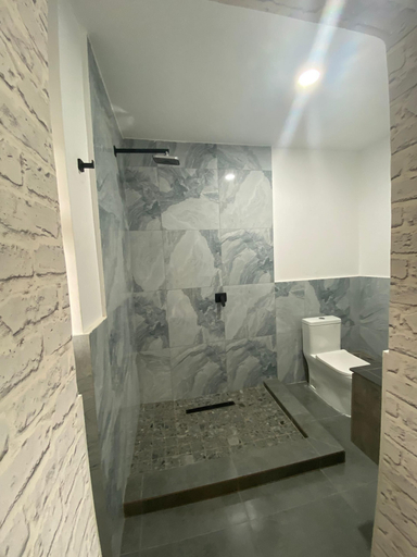 Bathroom 4, The Outlook At Victoria Falls, Hwange