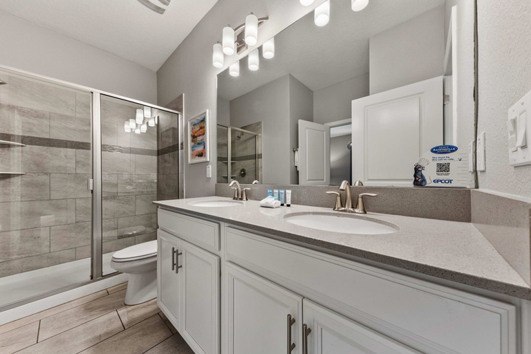 Bathroom 4, 2911 Fable Street, Osceola