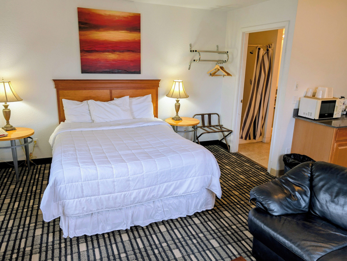 Bedroom 3, Ponderosa Motel, Klickitat