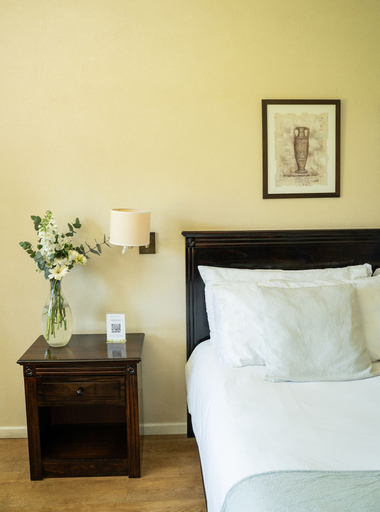 Bedroom 2, Wyndham Garden Campana, Campana