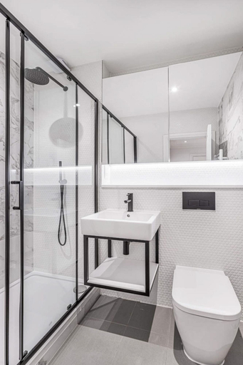 Bathroom 5, Royal Kensington - Standard 3 bed, London