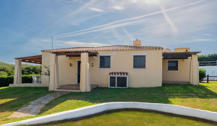 Exterior & Views 2, Graziose Ville con A.C e piscina comune, Sassari