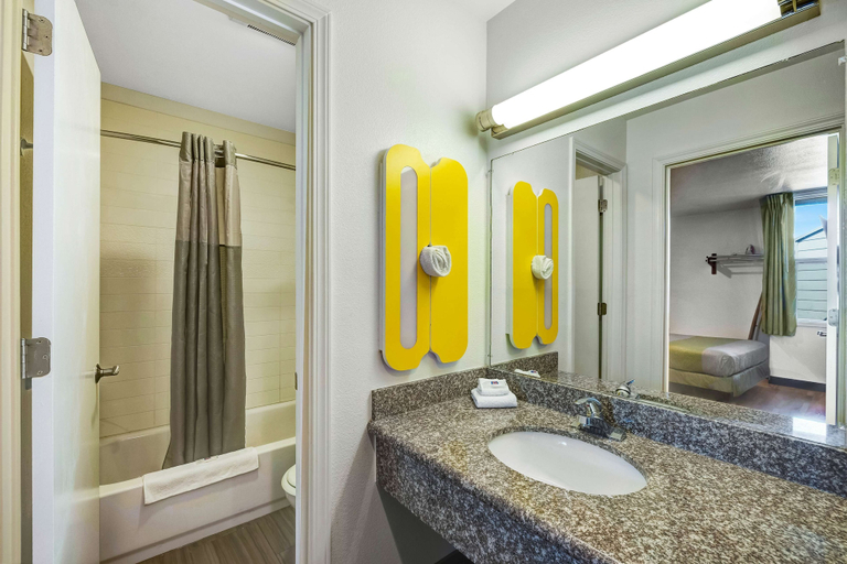 Bathroom 4, Studio 6 Portland, OR, Multnomah